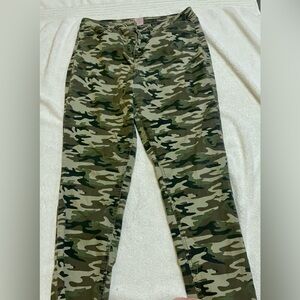 High Rise Skinny Camouflage Print Pants